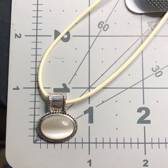 Moonglow Necklace Off White Glass Cabochon Silver Tone Drop Pendant Ivory Cord - Picture 6 of 8